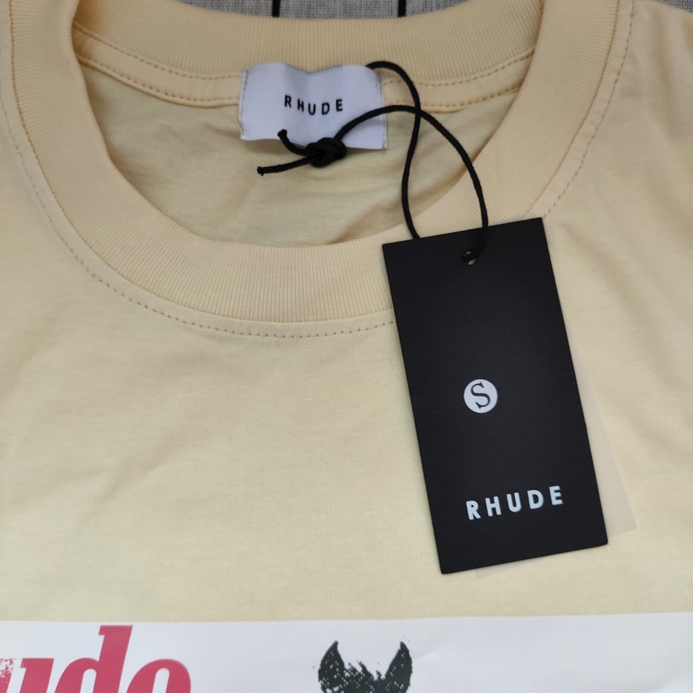 Rhude Pale Yellow Short-Sleeve Graphic Tee with Horse Print - Picture 3 of 6
